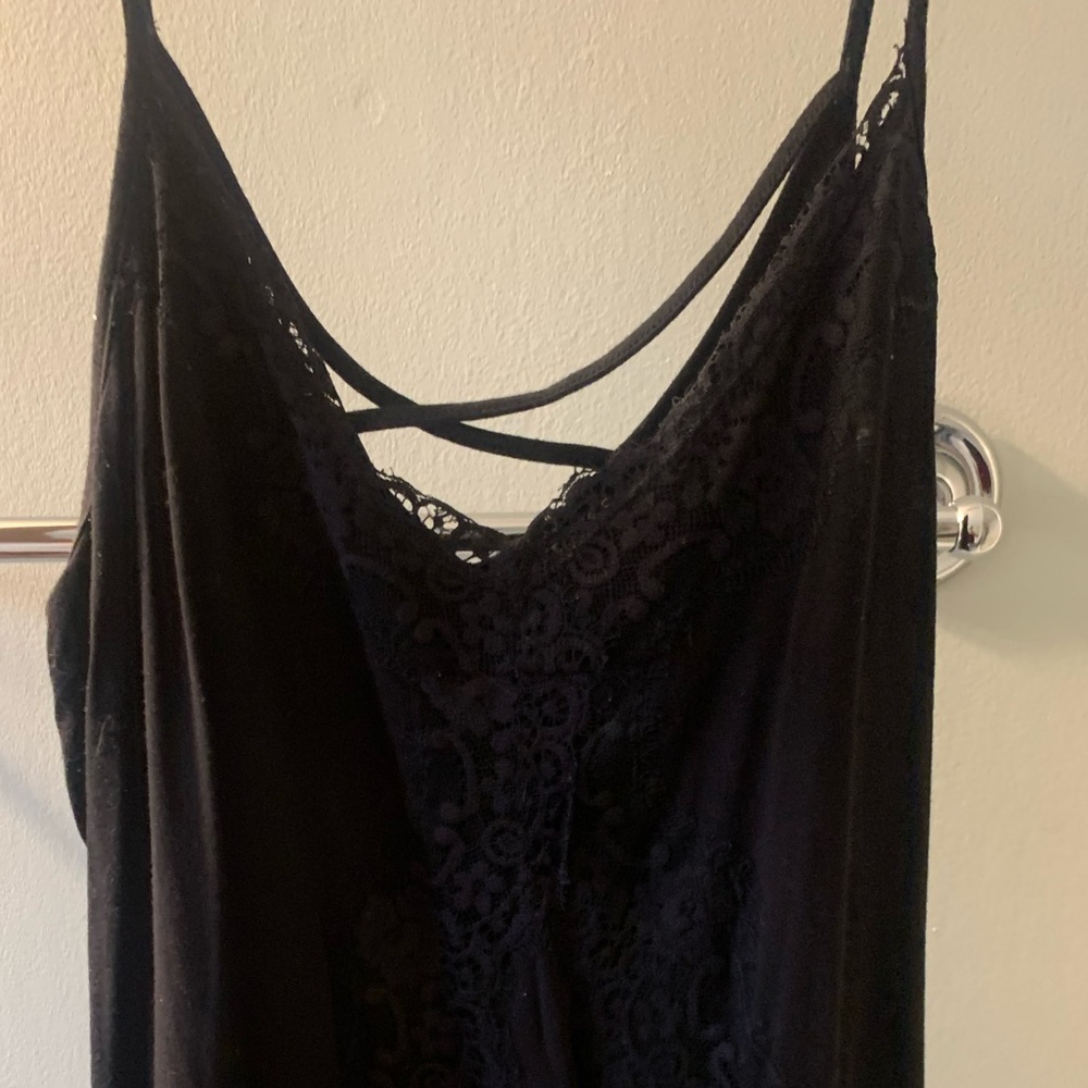 Black Tank top! worn a few times!